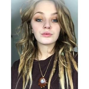 Meet your Posher, Victoria